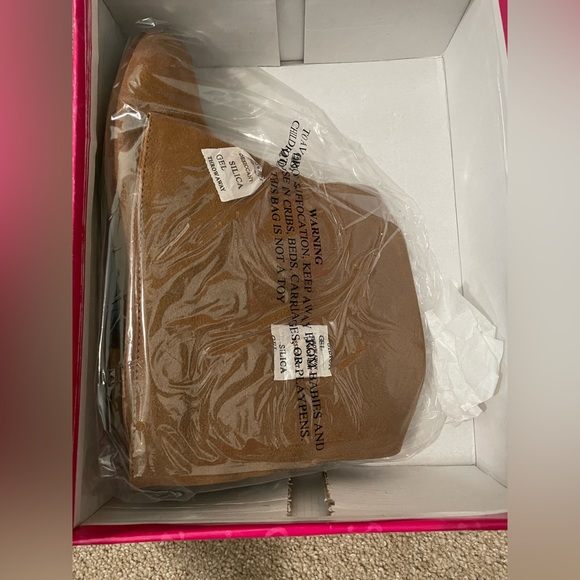 Brinley Co. Chestnut Buckle Boots Women’s 8 NEW WITH TAGS Original Packaging - Picture 3 of 4